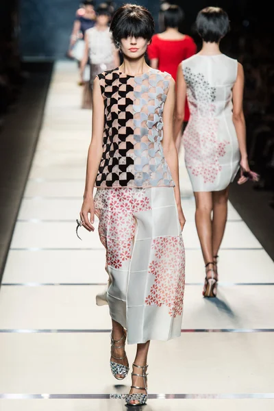 Look 34